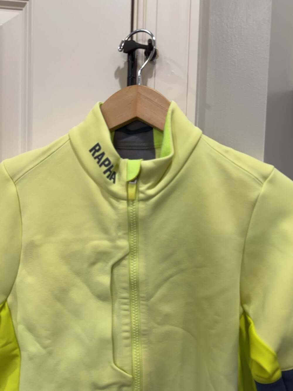 Rapha Pro Team Training Jacket High-Vis Yellow Size Small - Picture 2 of 5